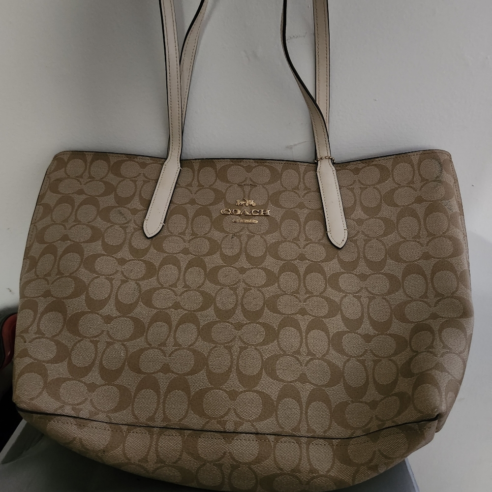 Coach - Picture 2 of 2